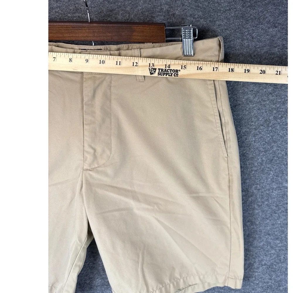 J.Crew 9 Inch Tech Shorts Khaki Tan Mens Size 33 AL096 Polyester Performance EUC - Picture 5 of 10